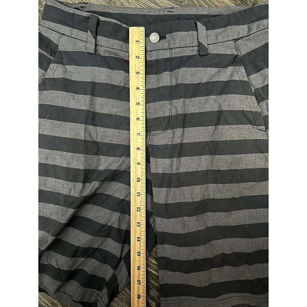 Lululemon Shorts Men's 32 X 10 Grey Stripes Casual - Picture 3 of 6